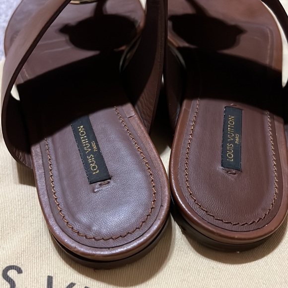 Rare Louis Vuitton Cognac Leather Thong Slippers - Picture 3 of 7